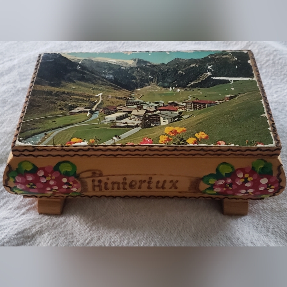 Vintage Handcrafted Reuge Musical Trinket Box